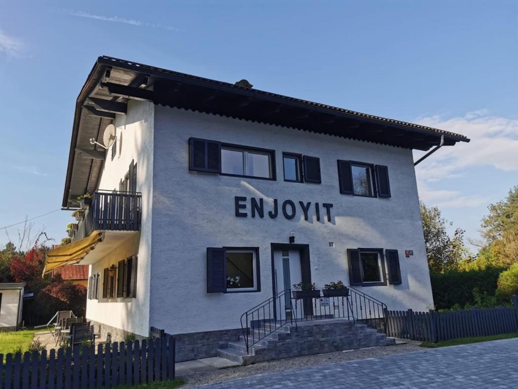 Enjoyit Velden West 호텔 Selpritsch 외부 사진